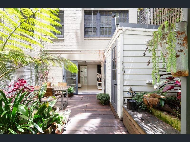Secret Garden House In Apartment Sydney