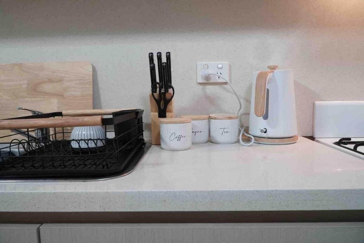 Apartment Simple And Tidy Small Surry Hills