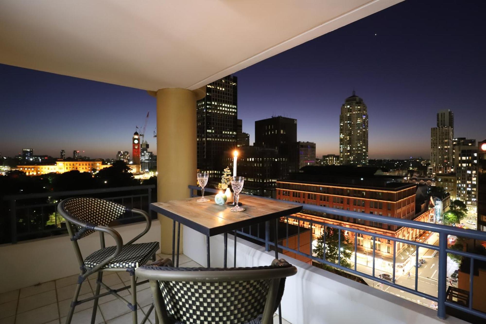 Apartment Vintage Charm 3br Abode - Views, Parking, Gym, Pool *