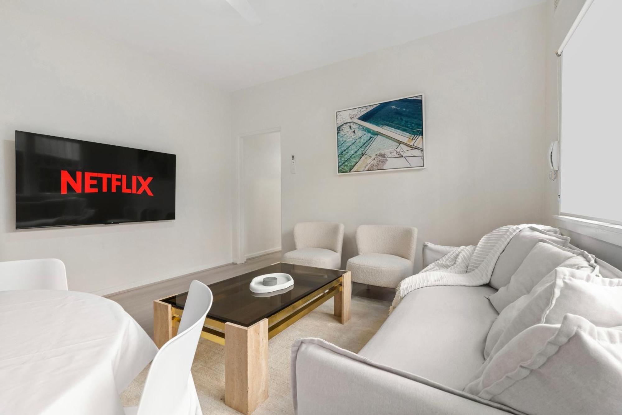 Modern 2-bed With Parking Near Bondi Apartment Sydney