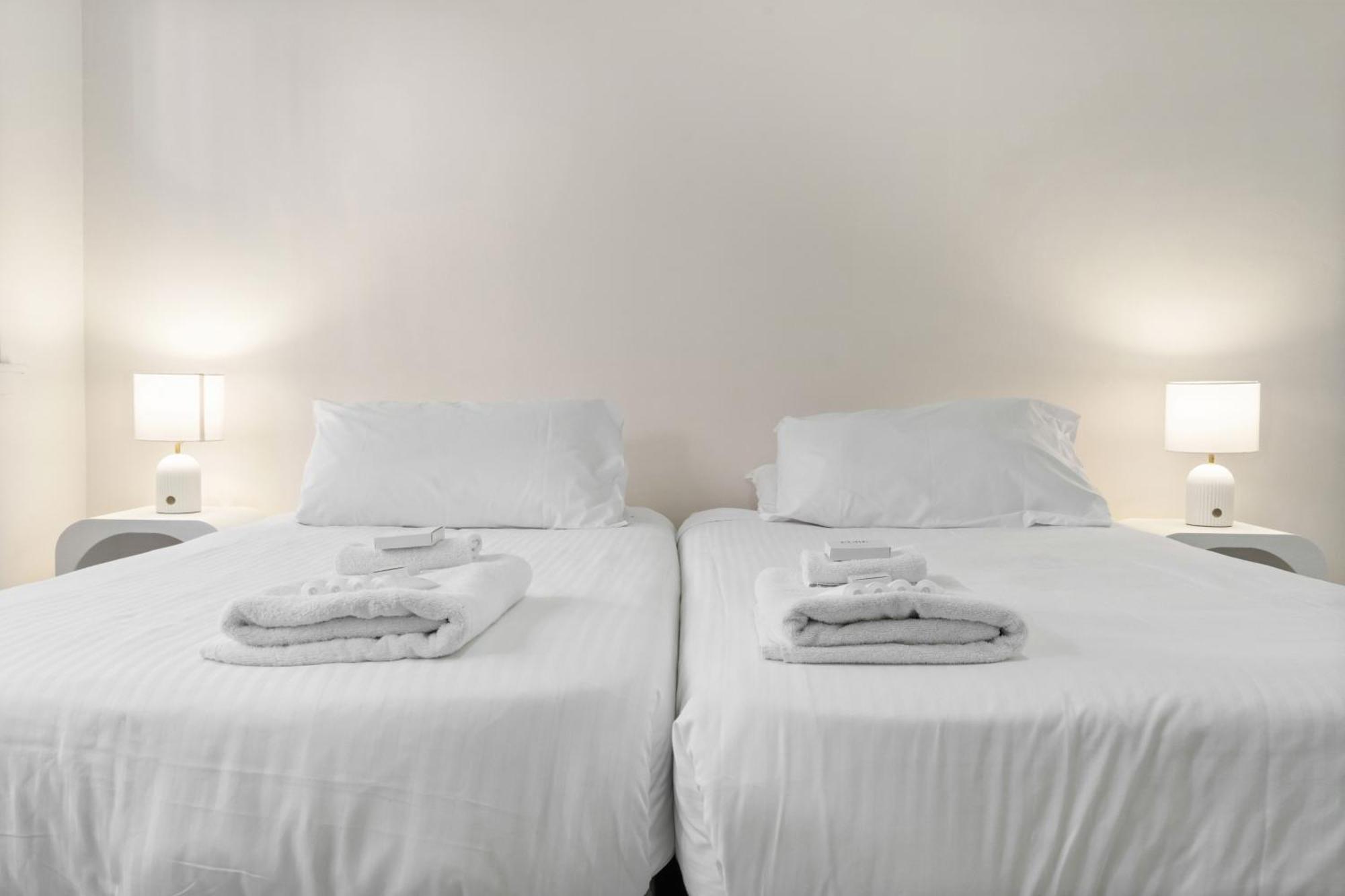 Modern 2-bed With Parking Near Bondi *