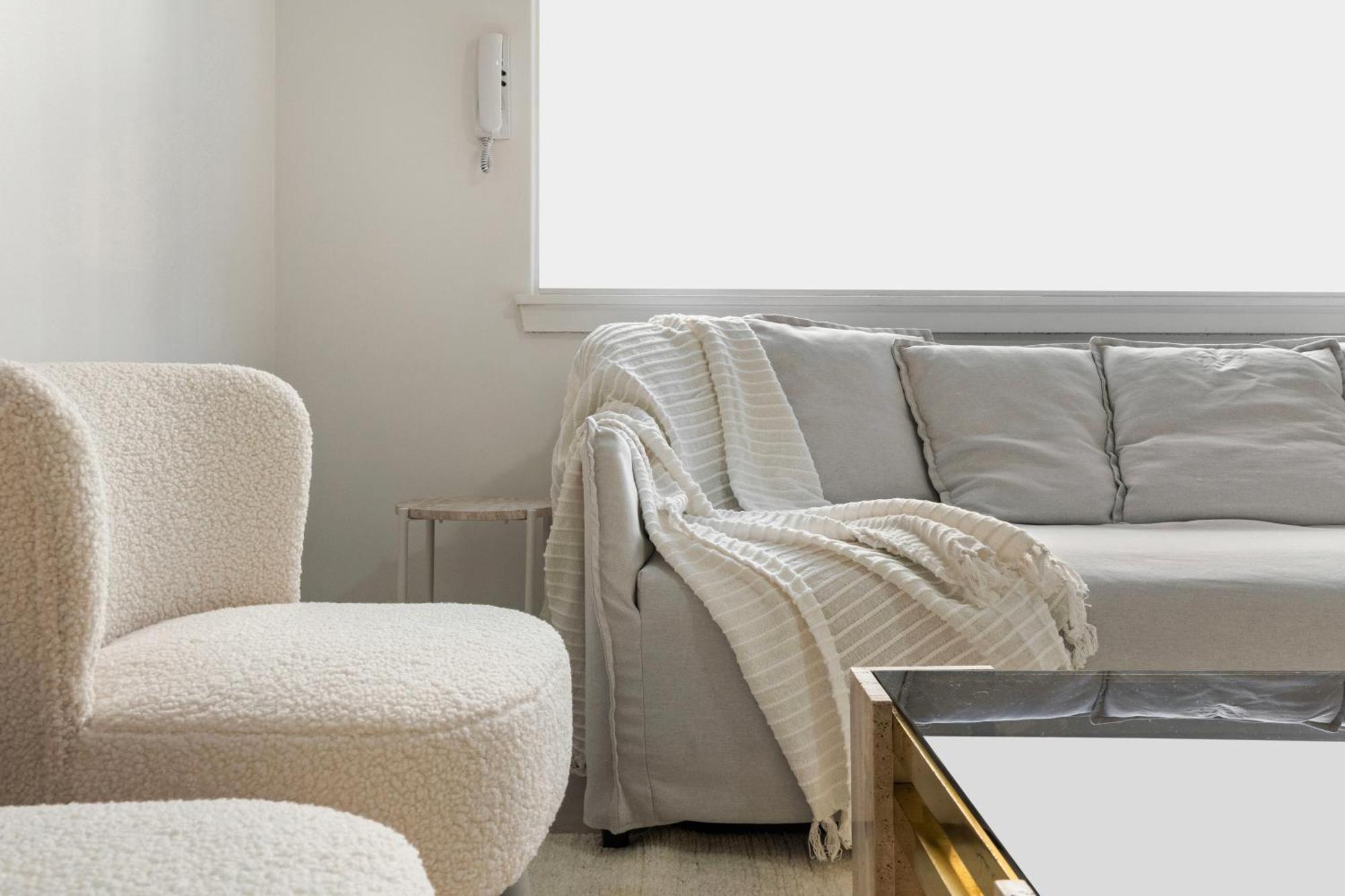 Modern 2-bed With Parking Near Bondi
