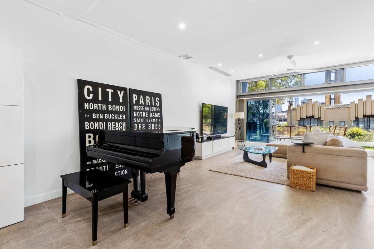 Apartment Beautiful House In Glebe With Two-car Garage *