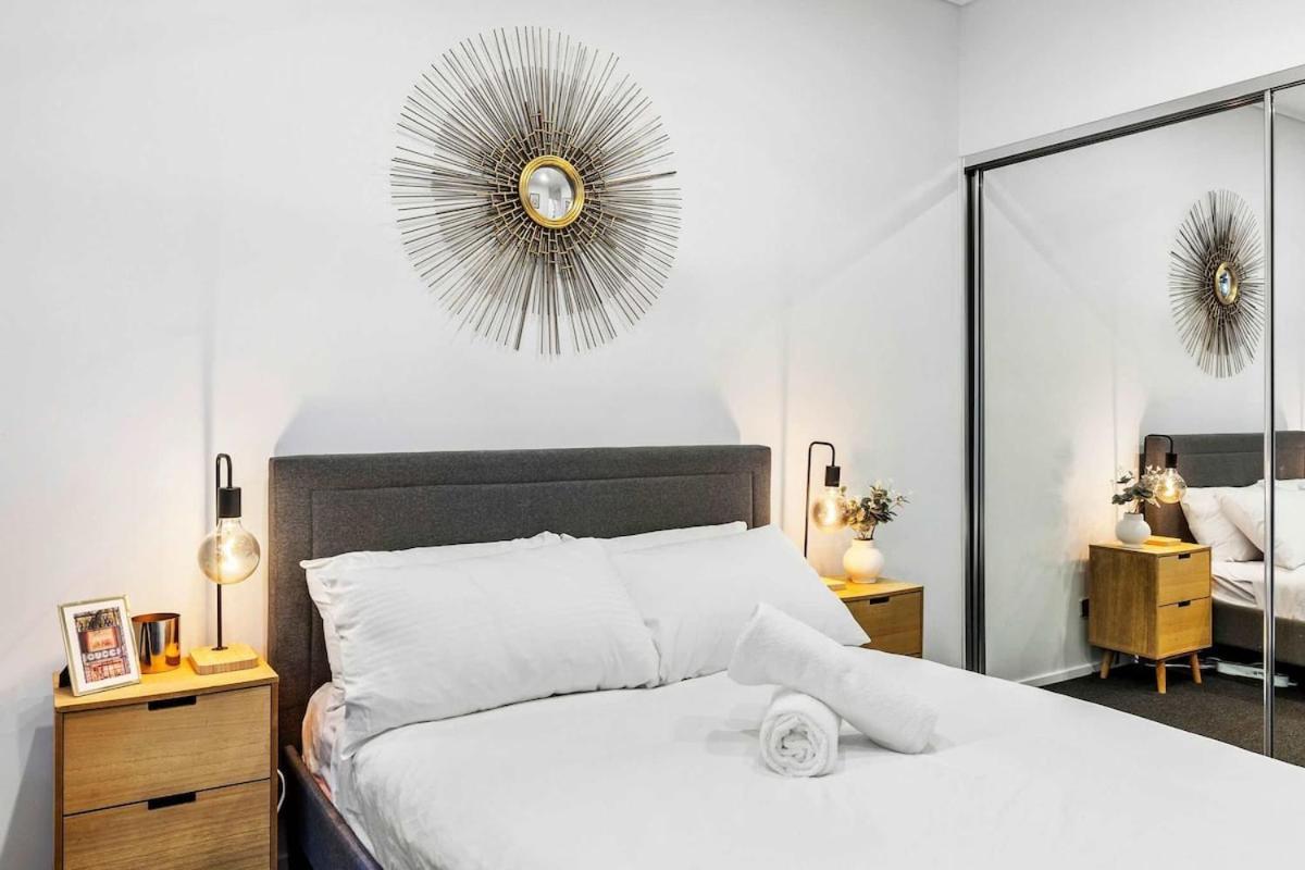 Apartment Beautiful House In Glebe With Two-car Garage Sydney