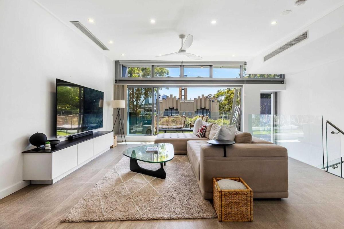 Beautiful House In Glebe With Two-car Garage Sydney