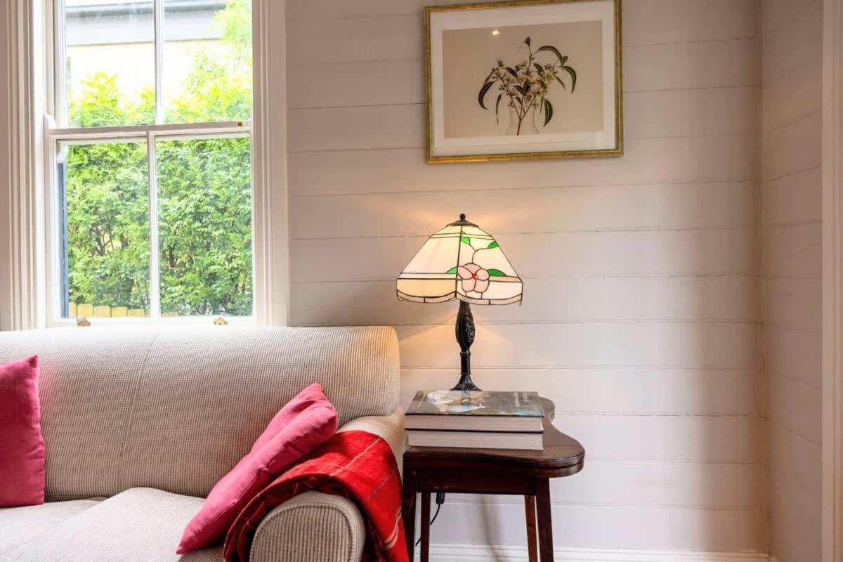 Charm & History 3bdr Close To Harbour Views Holiday home Sydney