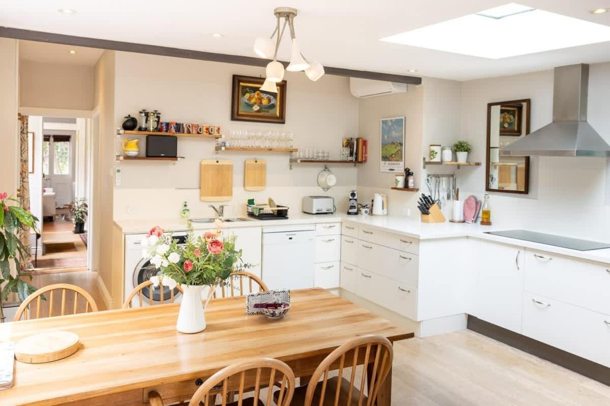 Holiday home Charm & History 3bdr Close To Harbour Views *