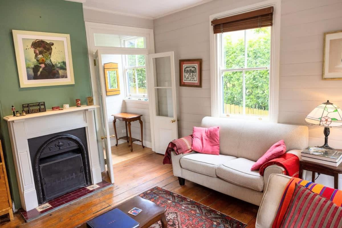 Holiday home Charm & History 3bdr Close To Harbour Views Sydney