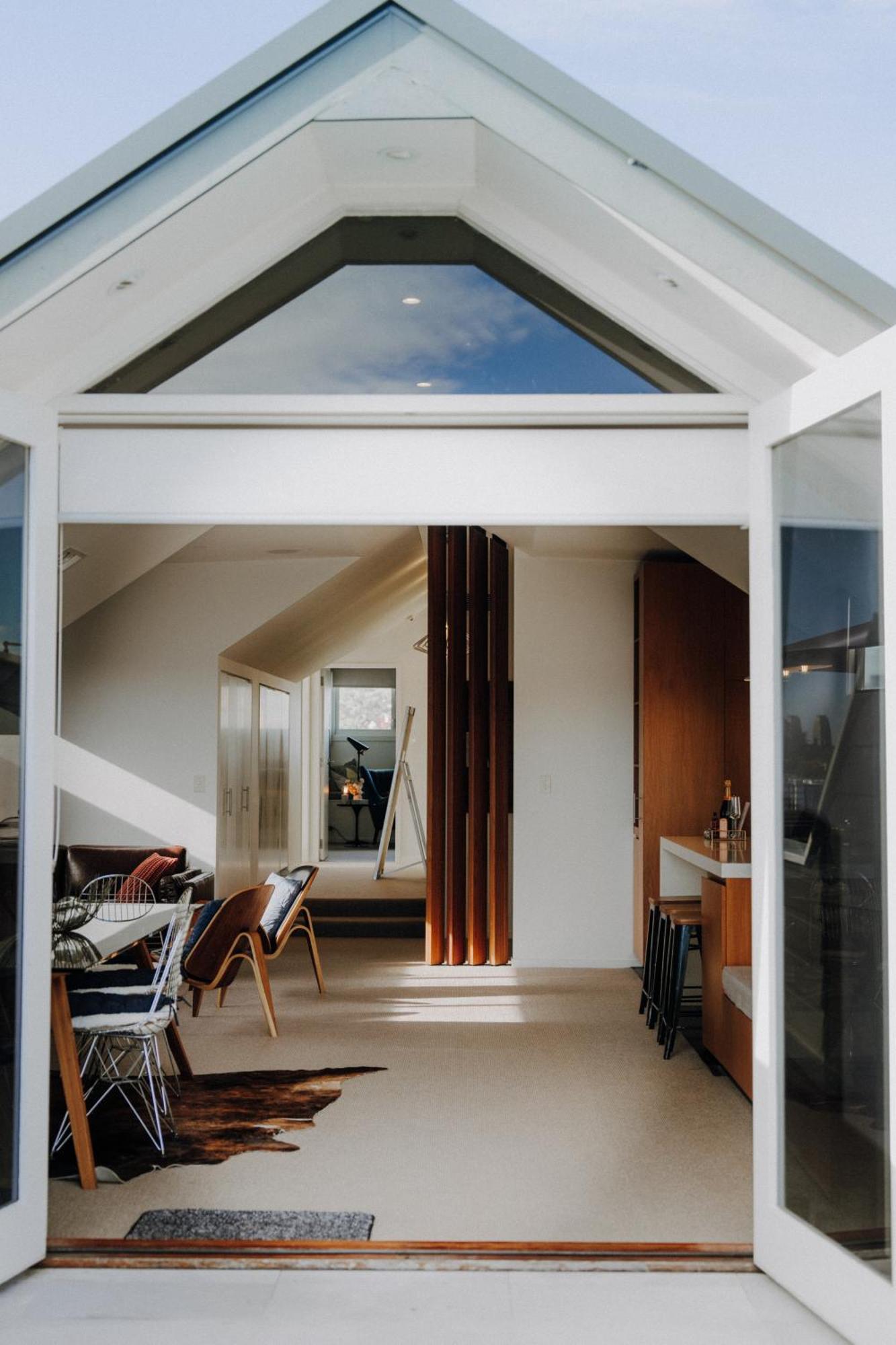 Cremorne Point Manor Guest house 4*