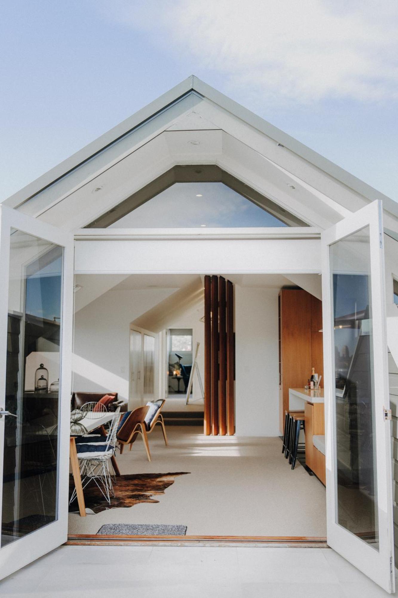 Cremorne Point Manor Guest house Sydney