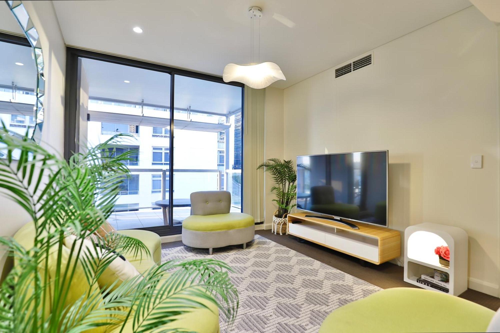Urban Oasis - Views - Parking - Ease * Sydney