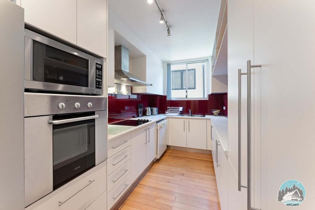 Relaxing Sunny North-facing 2-bed In Vaucluse Apartment *