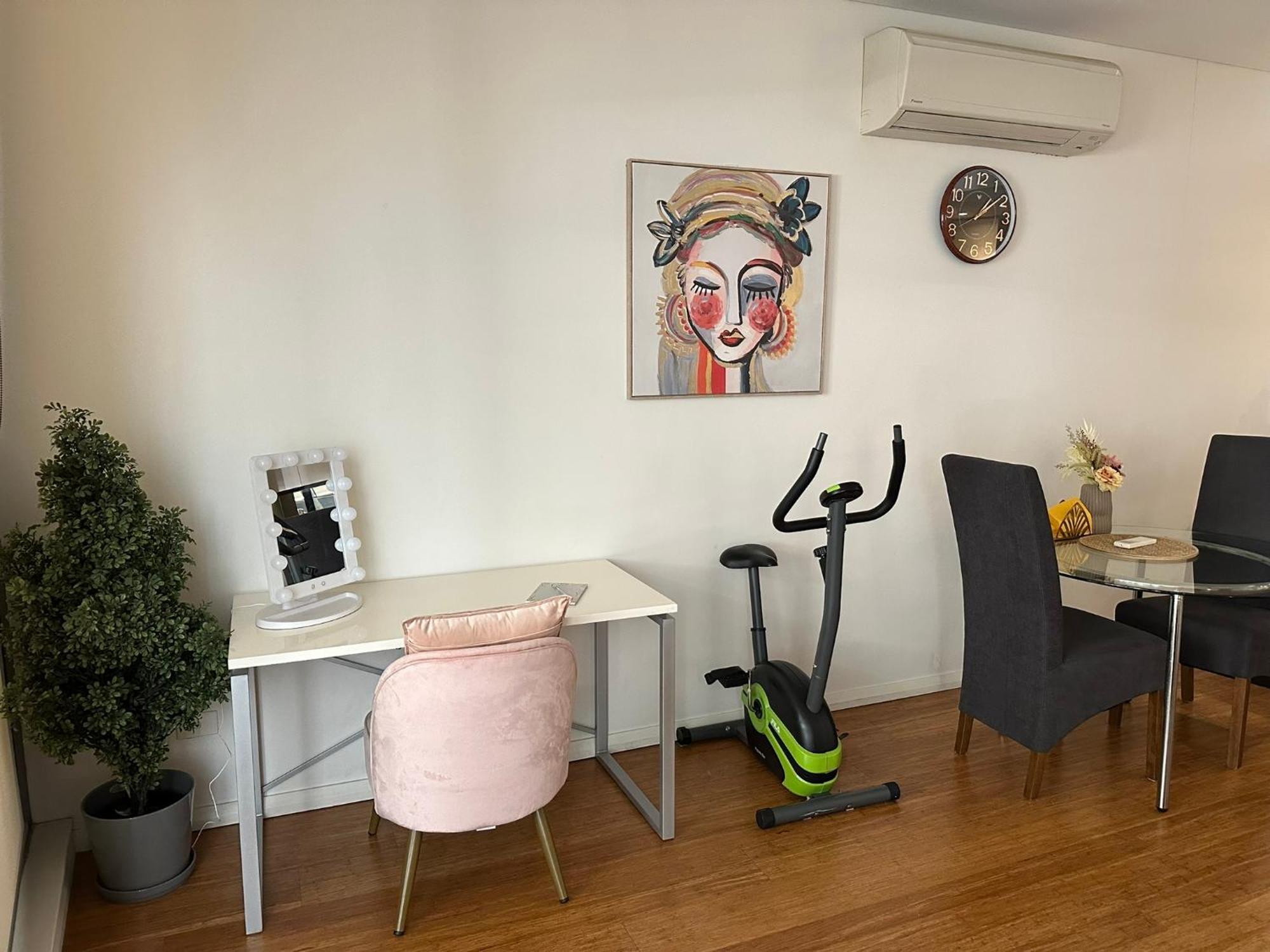 Stylish 1 Bedroom Location Apartment