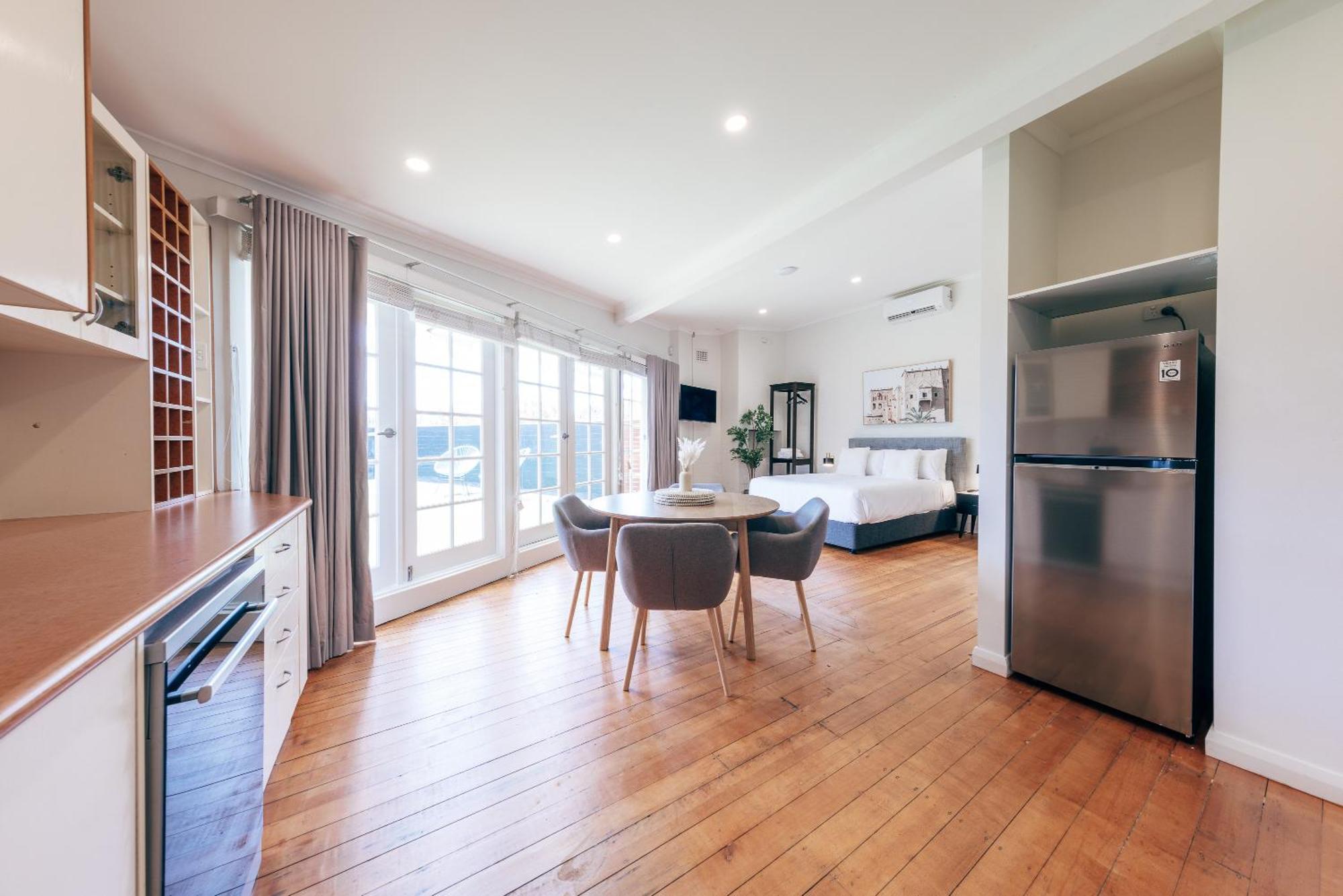 Gaslight - Adults Only Hotel