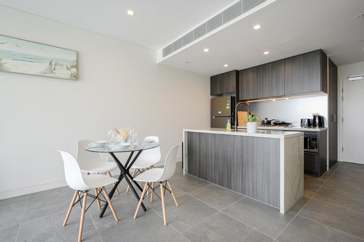 Olympic Park Modern Near Train Shops With Pool Apartamento