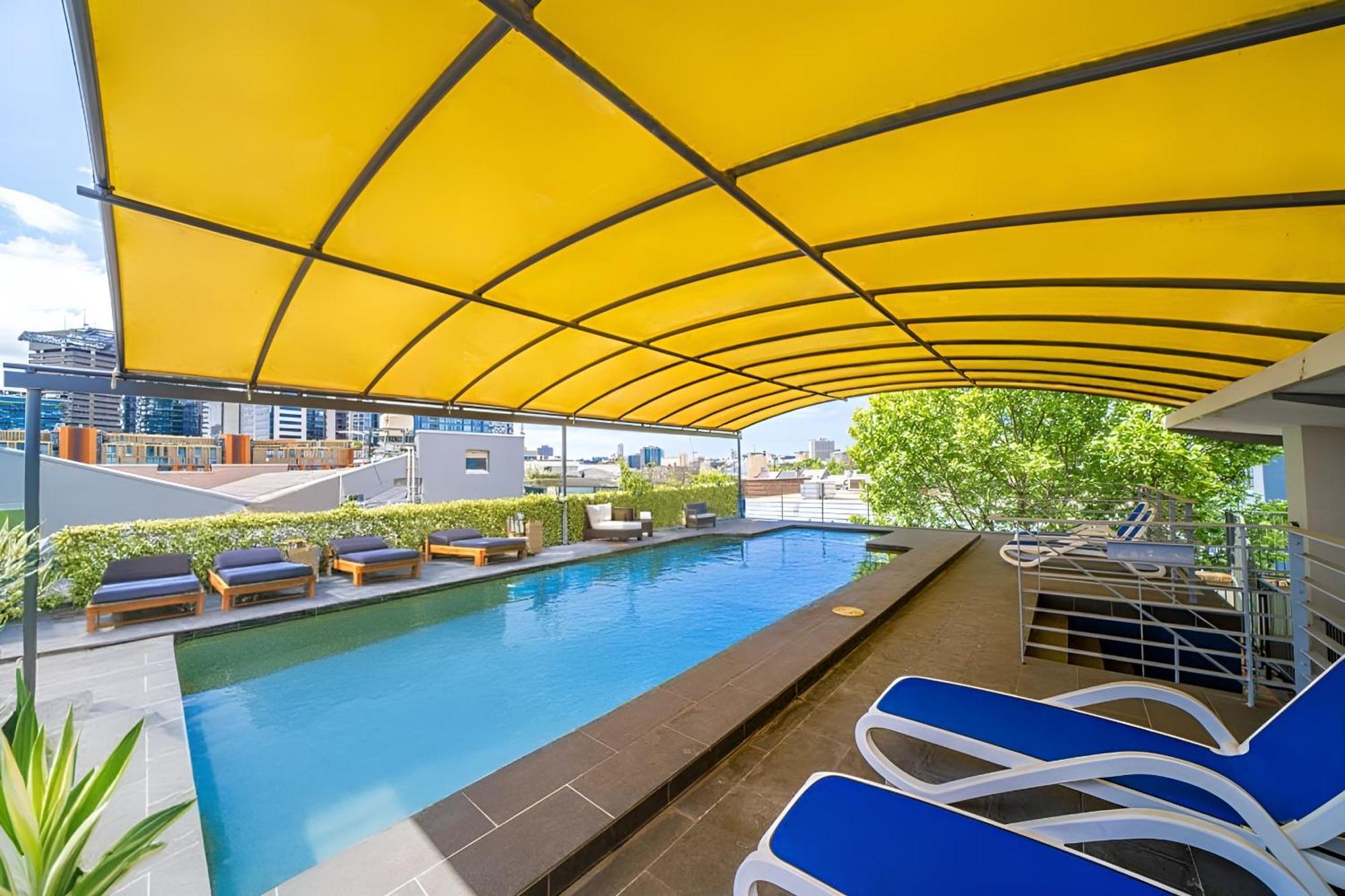 Bright 1br With On-site Gym I Sauna I Pool And Parking