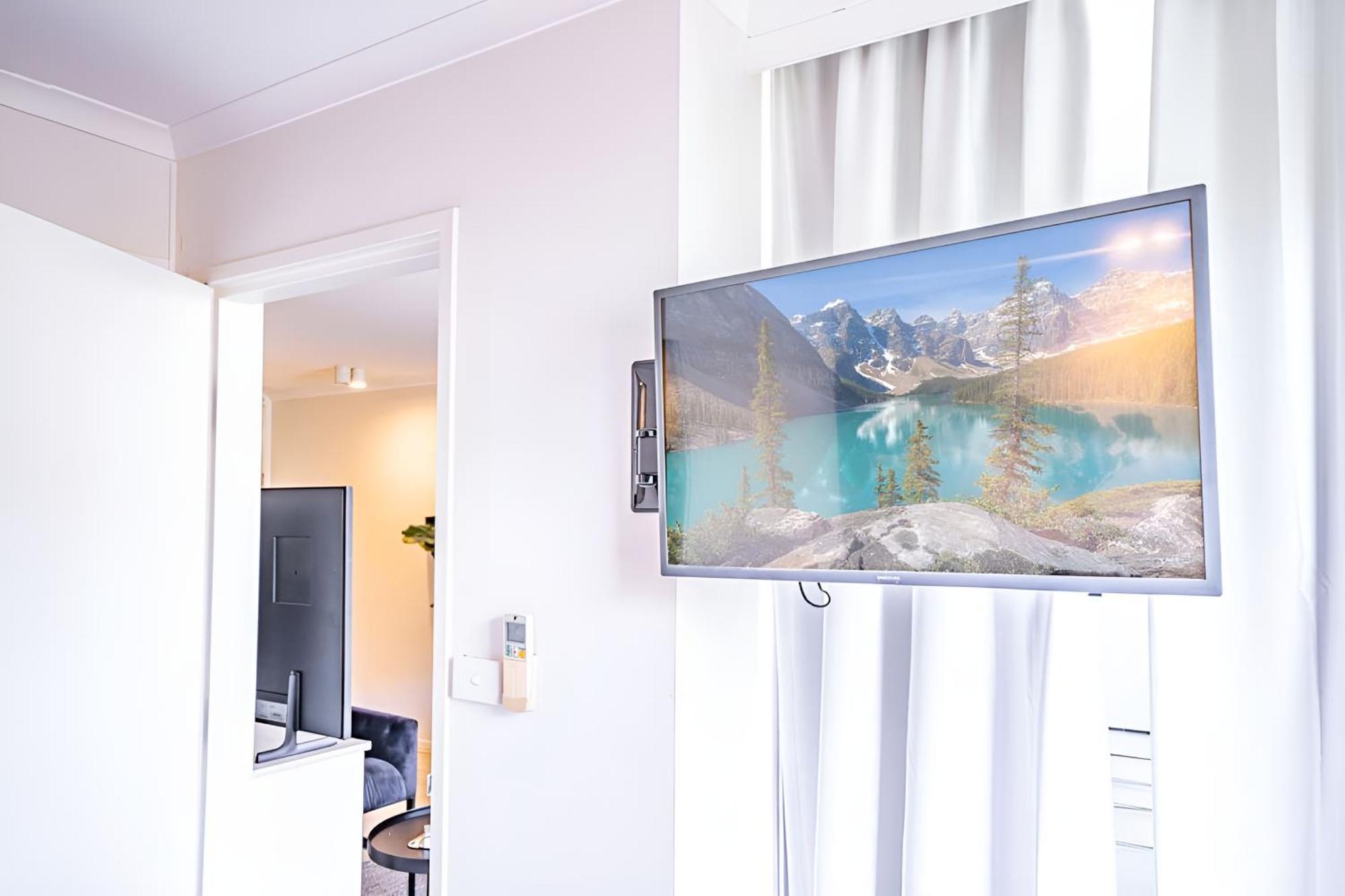 Bright 1br With On-site Gym I Sauna I Pool And Parking *