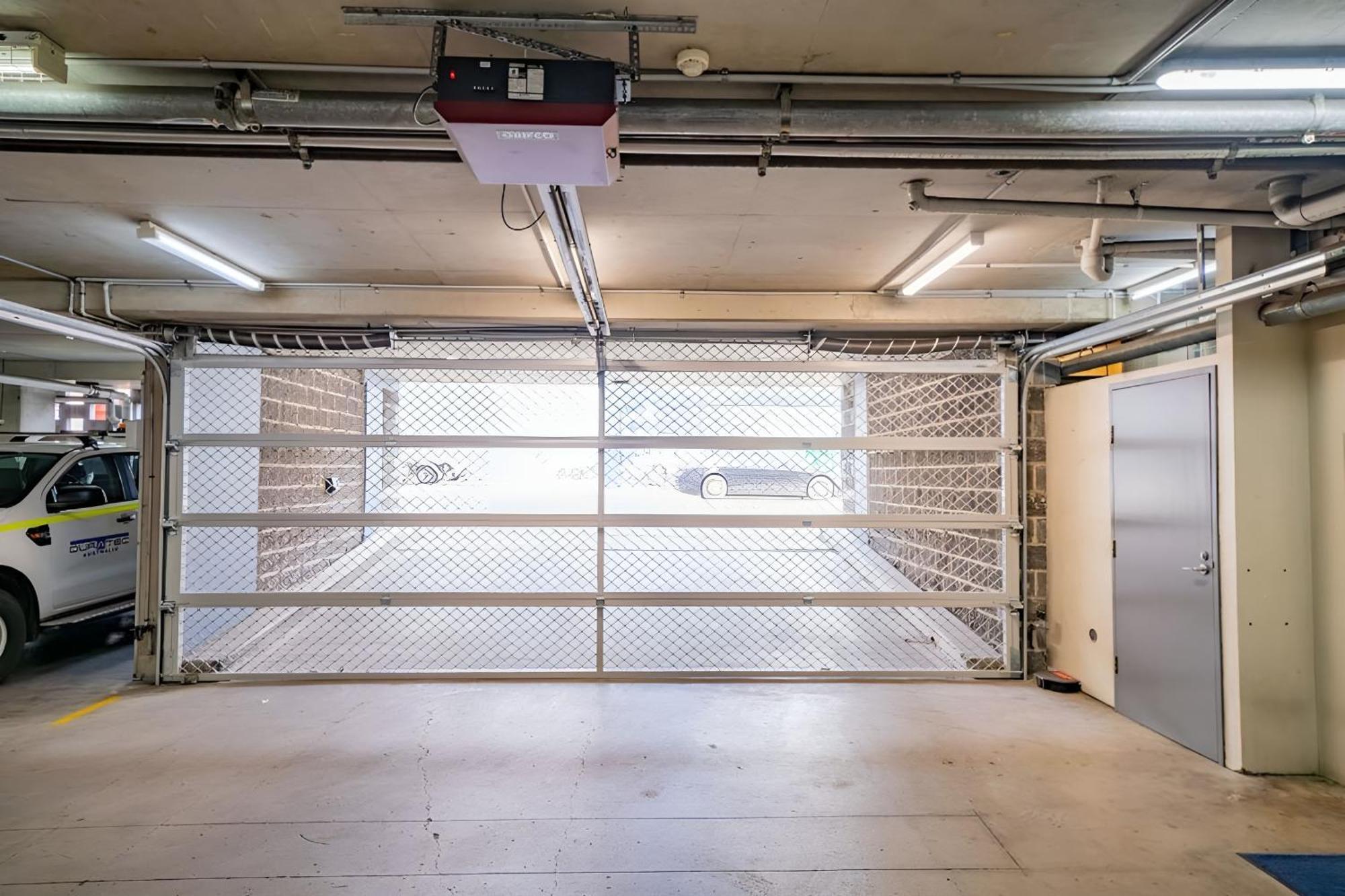 Bright 1br With On-site Gym I Sauna I Pool And Parking Apartment Sydney