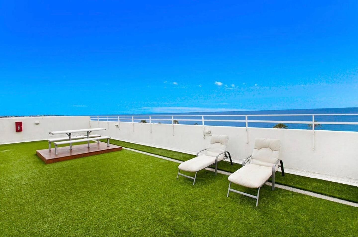 'coastal Nest' Elegant Pad With Million-dollar Views * Sydney