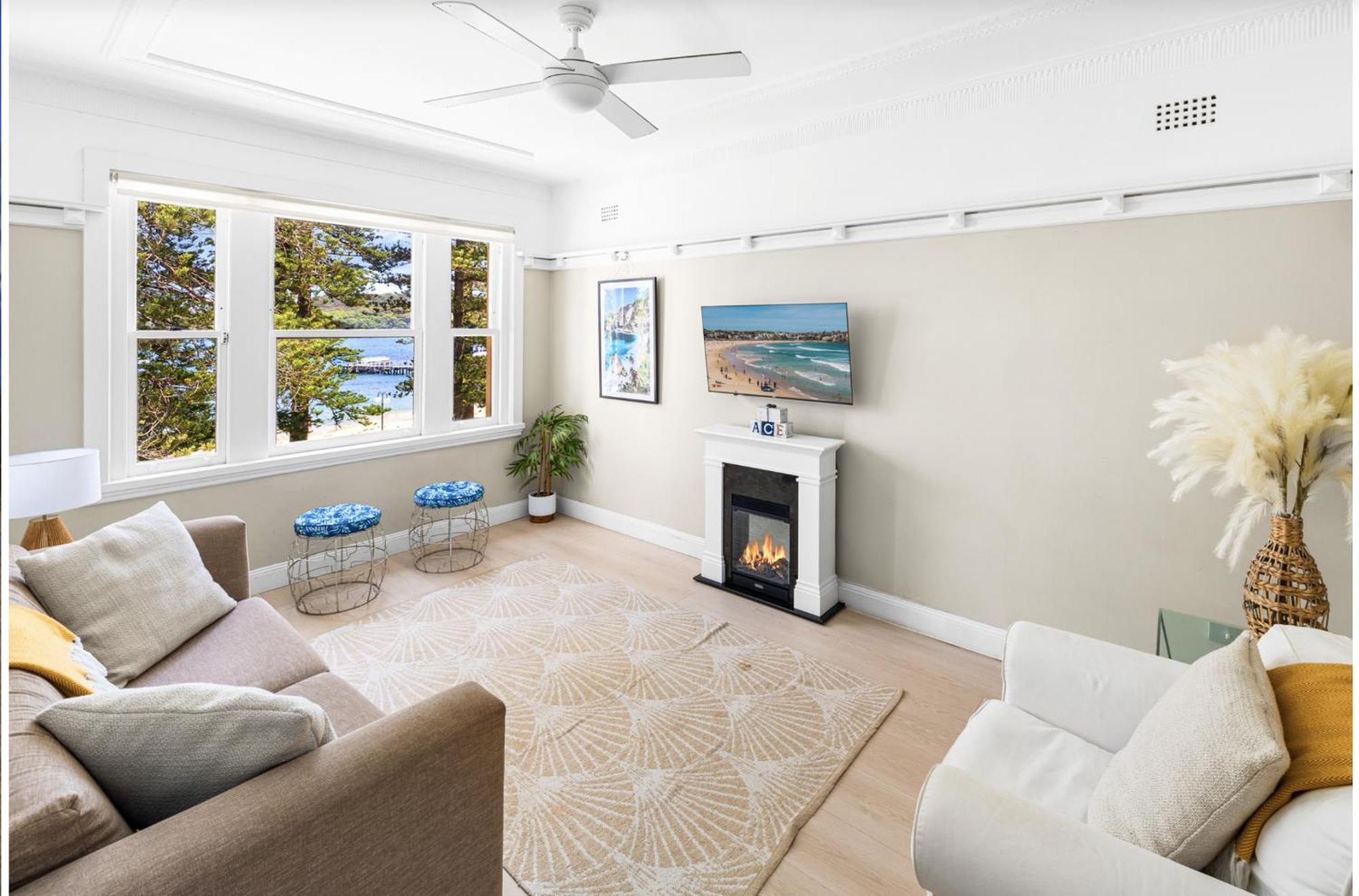 Best Location In Manly Harbour View Apartment *