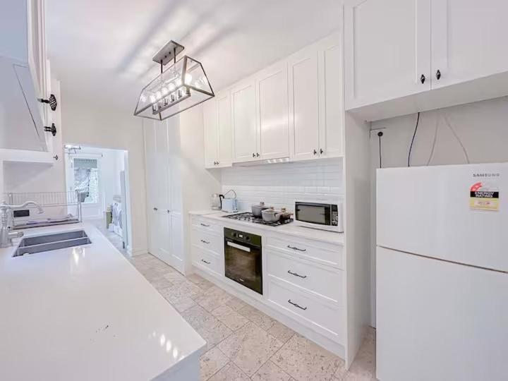 Kent St Townhouse * Sydney
