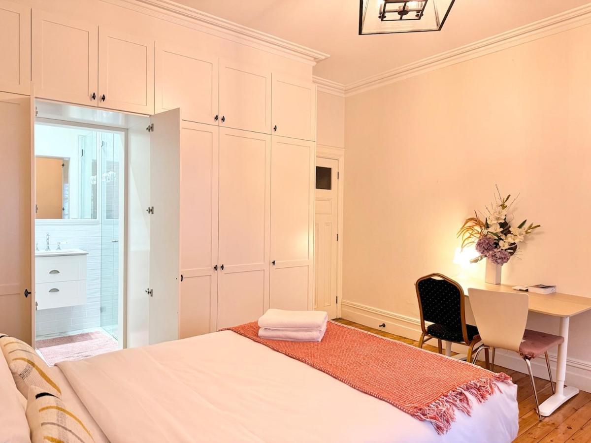 Kent St Townhouse Villa *