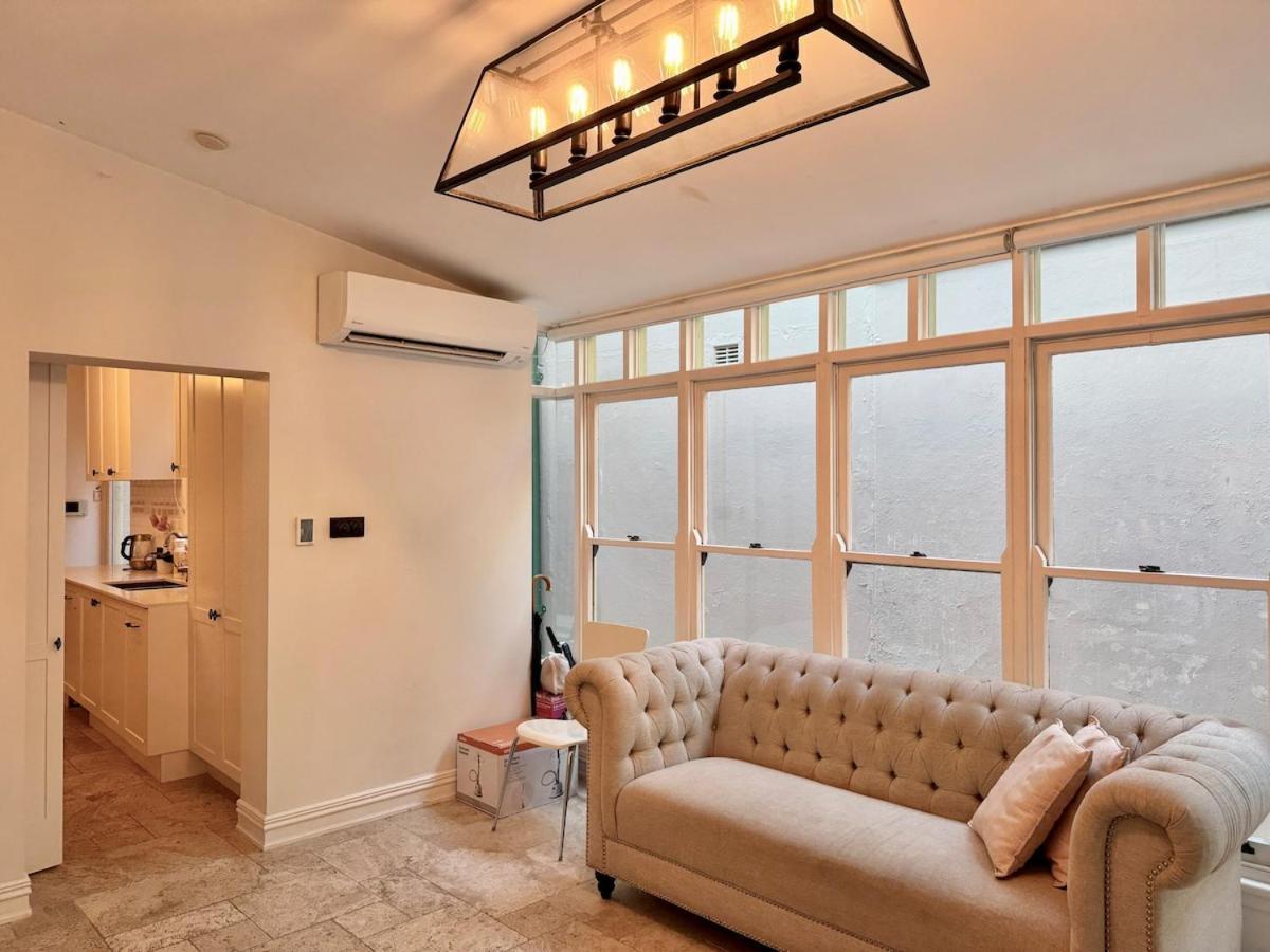 Kent St Townhouse *