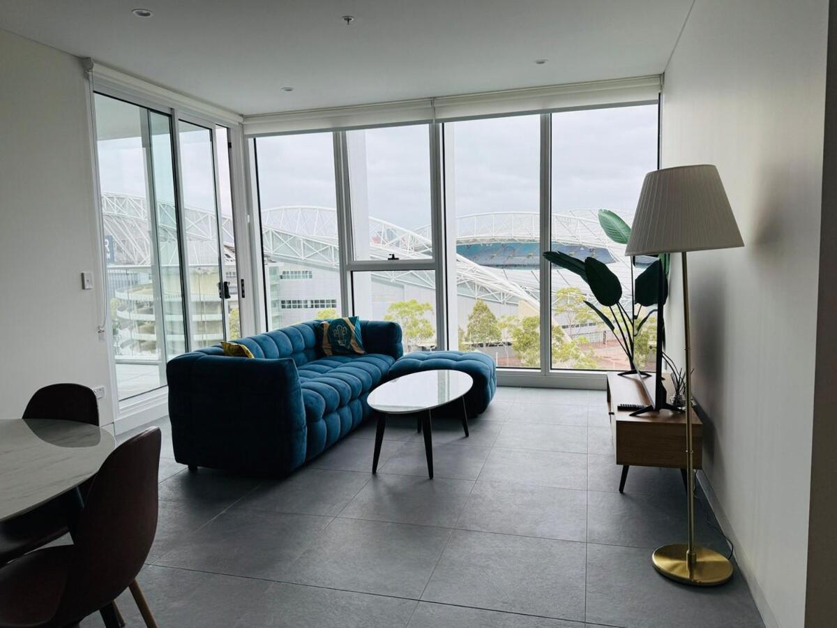 Olympic Park Gem 2 Bedroom Condo-parking, Pool Gym 10 * Sydney