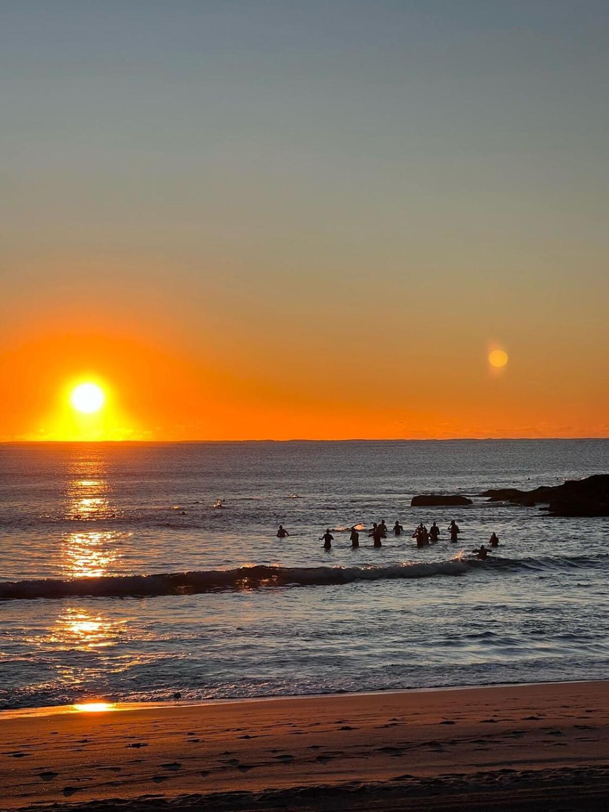 Unbeatable Beachfront Views 3 Mins Walk To Corso * Sidney