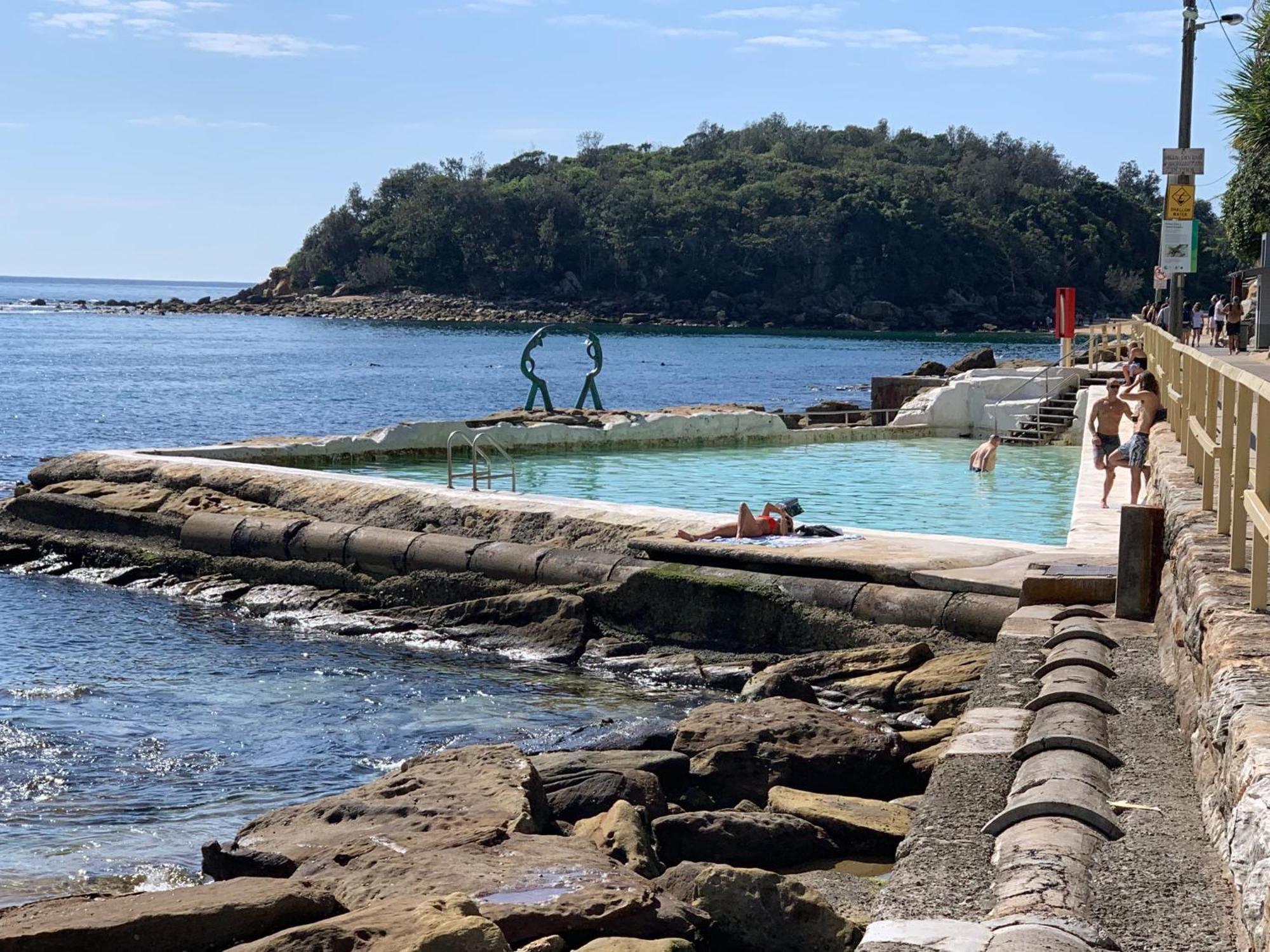 Unbeatable Beachfront Views 3 Mins Walk To Corso Apartamento Sidney