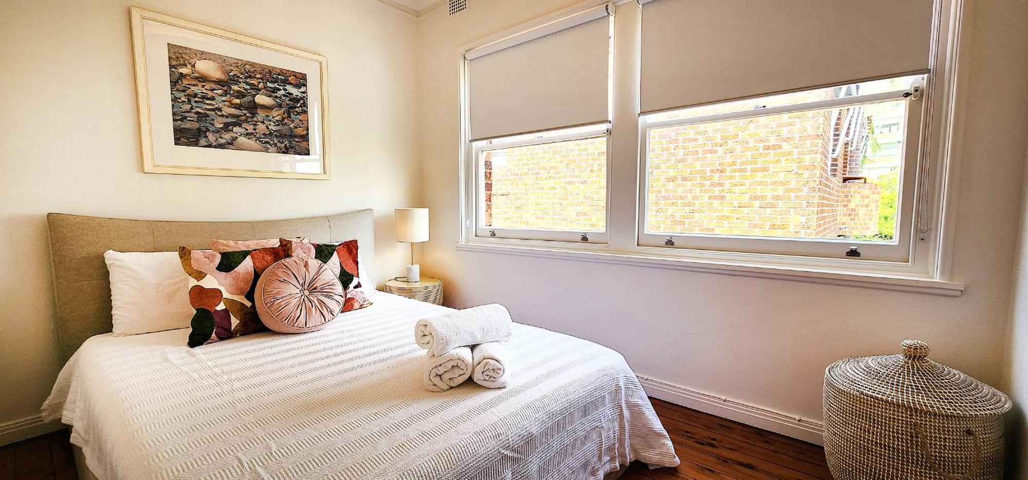 Elegantly Appointed With Harbour Views * Sydney