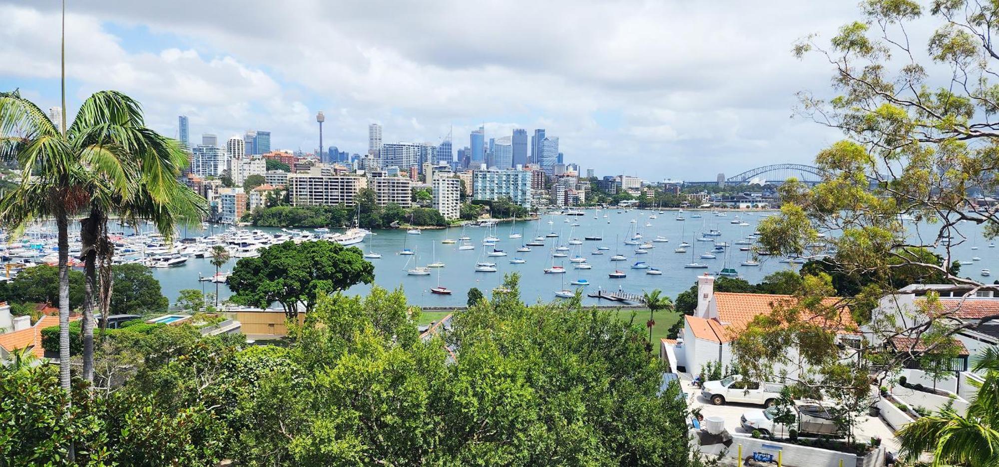 Elegantly Appointed With Harbour Views * Sydney