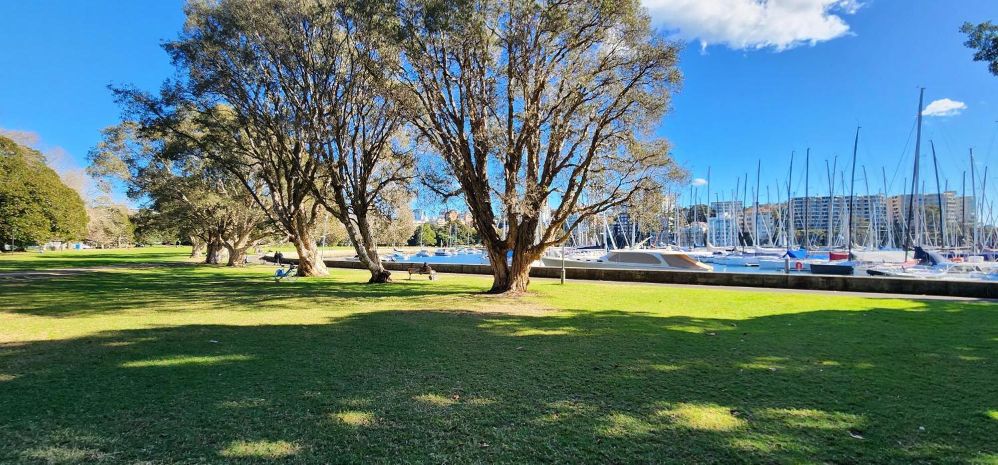Elegantly Appointed With Harbour Views * Sydney