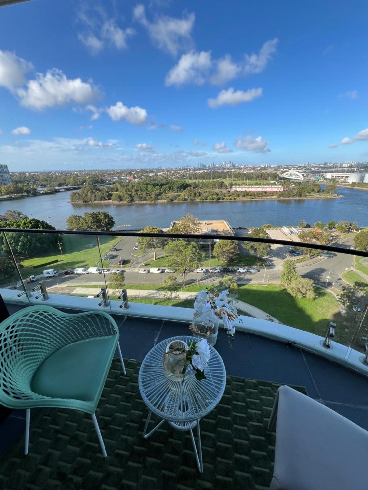 Luxury With Panoramic Views Apartment Sydney