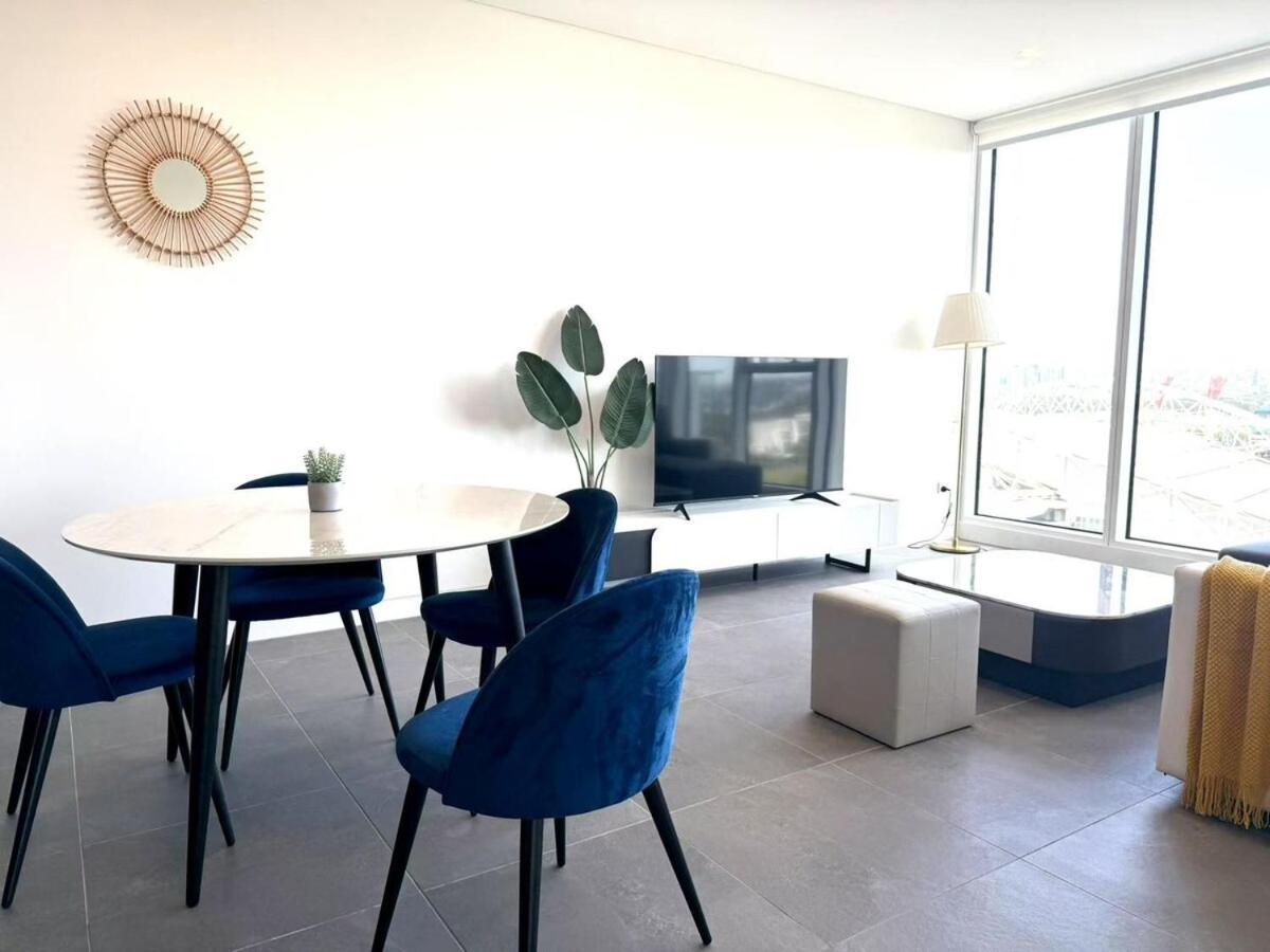 Olympic Park Gem 2 Bedroom -pool Gym Parking *
