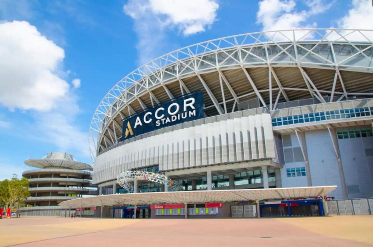 Olympic Park Gem 2 Bedroom -pool Gym Parking Sydney