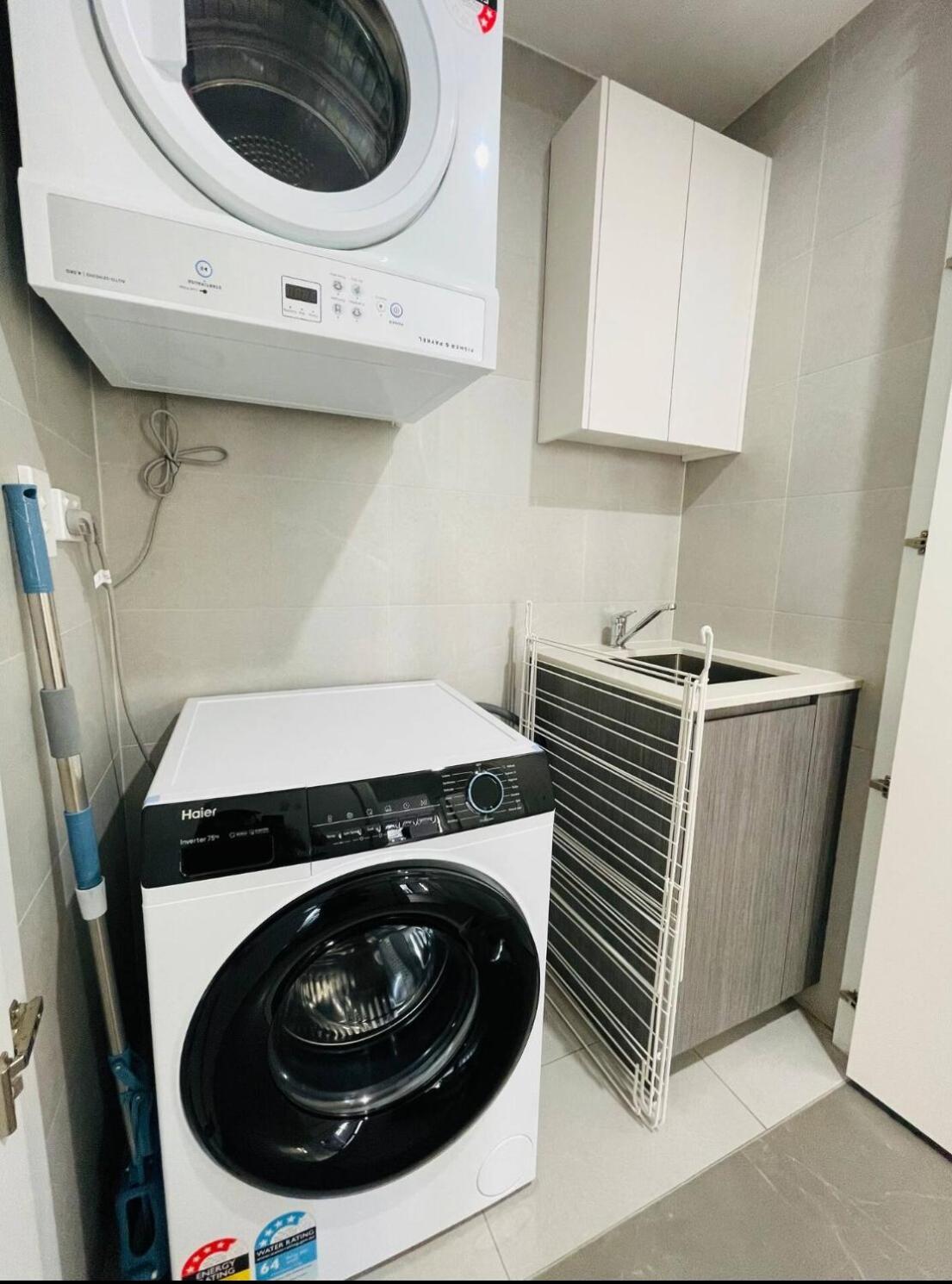 Olympic Park Gem 2 Bedroom -pool Gym Parking *