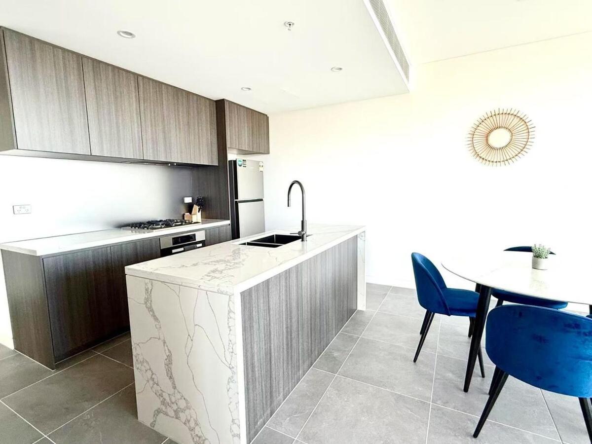 Apartment Olympic Park Gem 2 Bedroom -pool Gym Parking Sydney