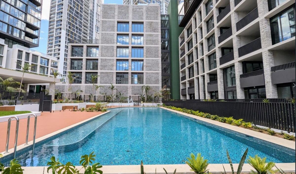 Olympic Park Gem 2 Bedroom -pool Gym Parking