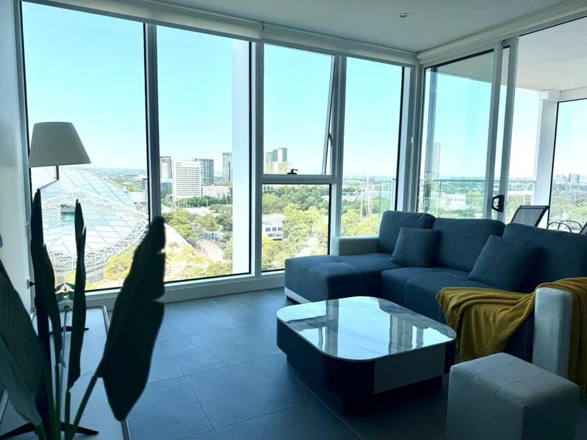 Olympic Park Gem 2 Bedroom -pool Gym Parking Apartment *