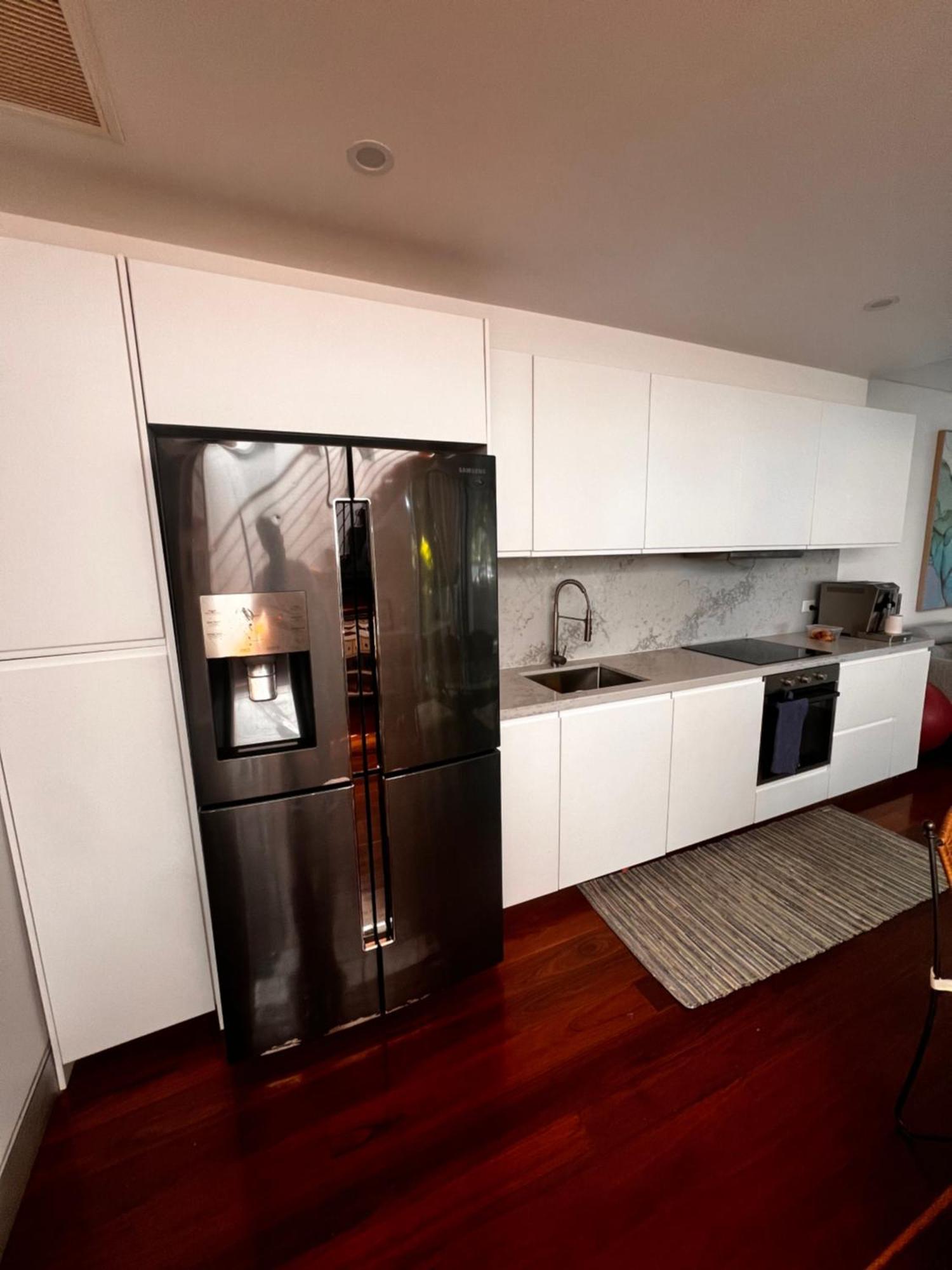 Modern Beachside Suite-just Steps From Bondi Sidney