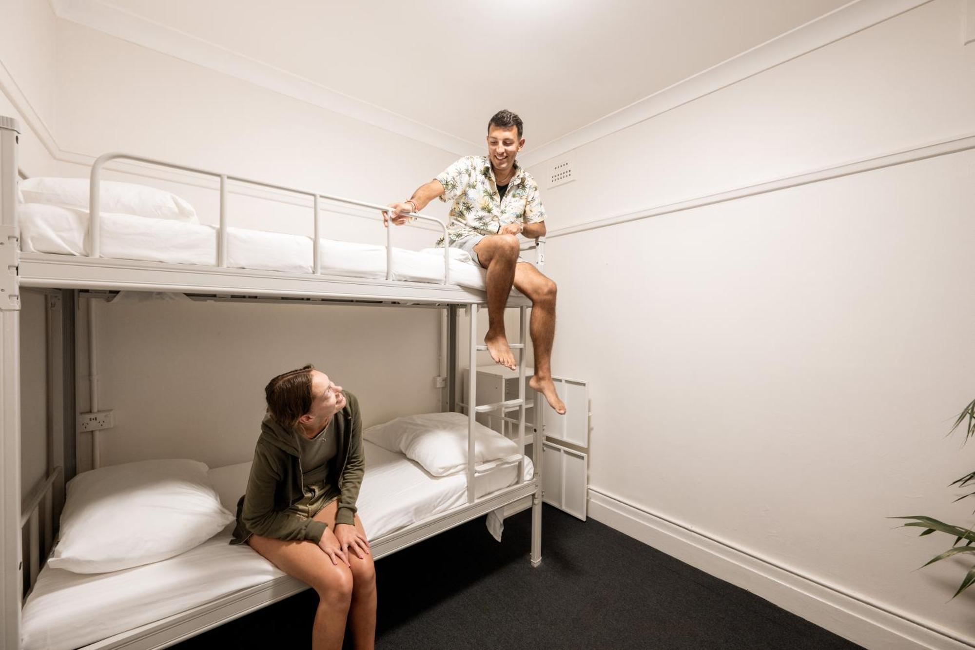 Chiliblue Backpackers&youth * Sydney