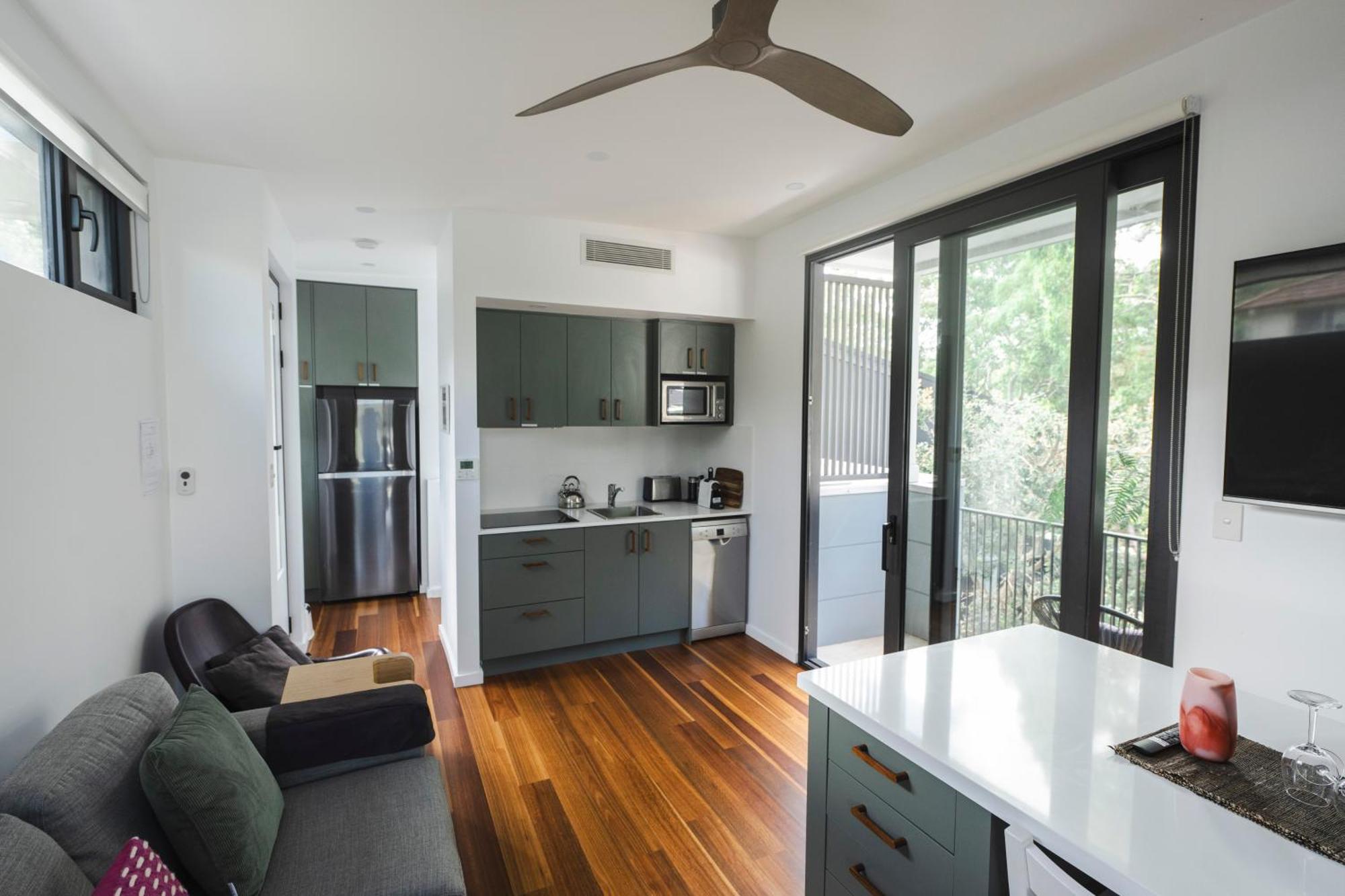 Apartment Bushland Setting Close To Cbd- Stand Alone Sydney