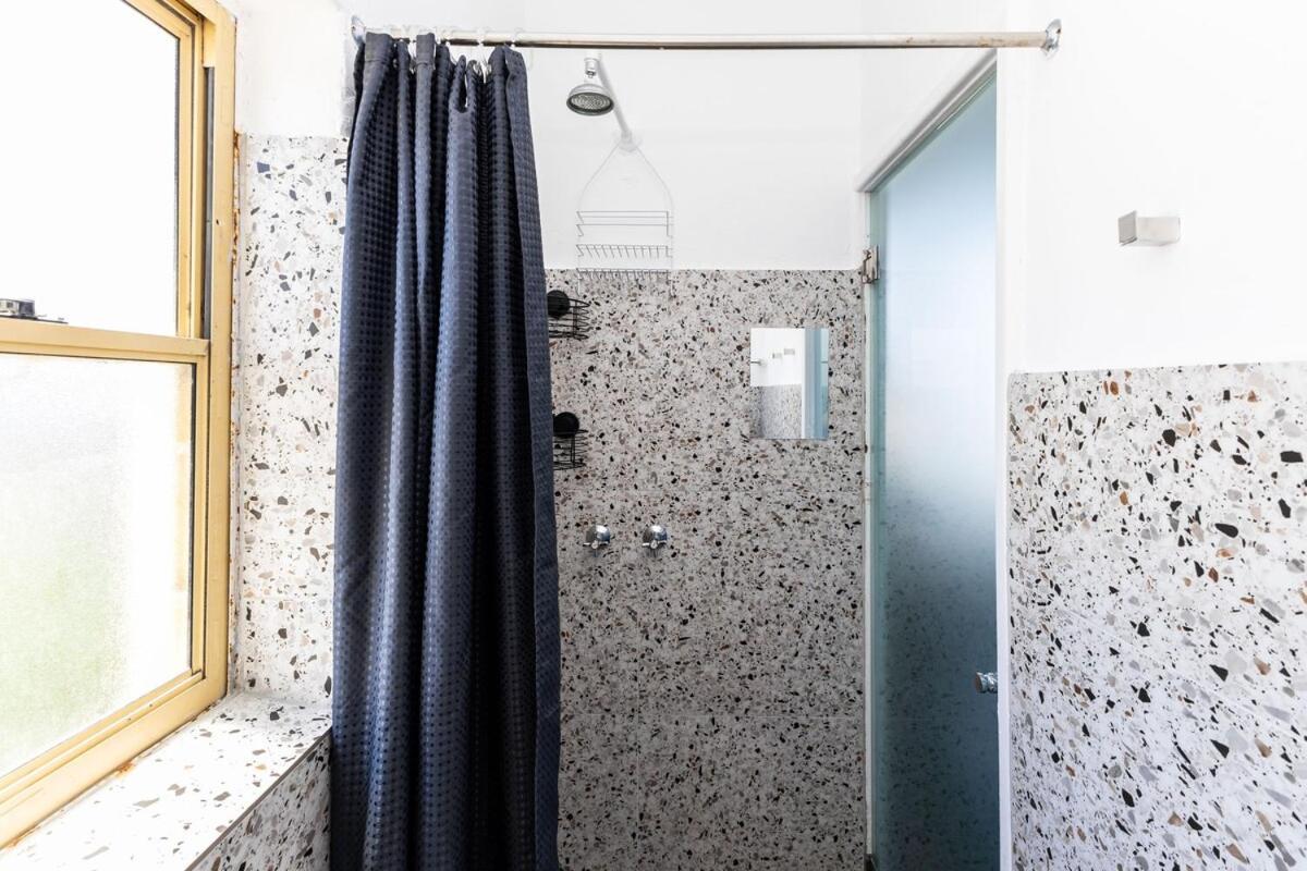 Affordable In Fantastic Location Apartment Sydney