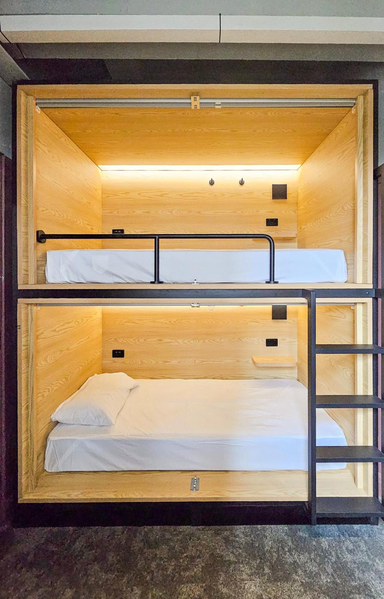 The Capsule 4*
