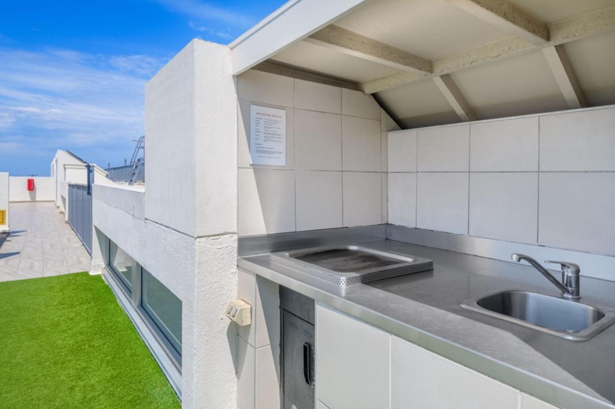 Beachside Paradise - Ocean Views, Position Sydney