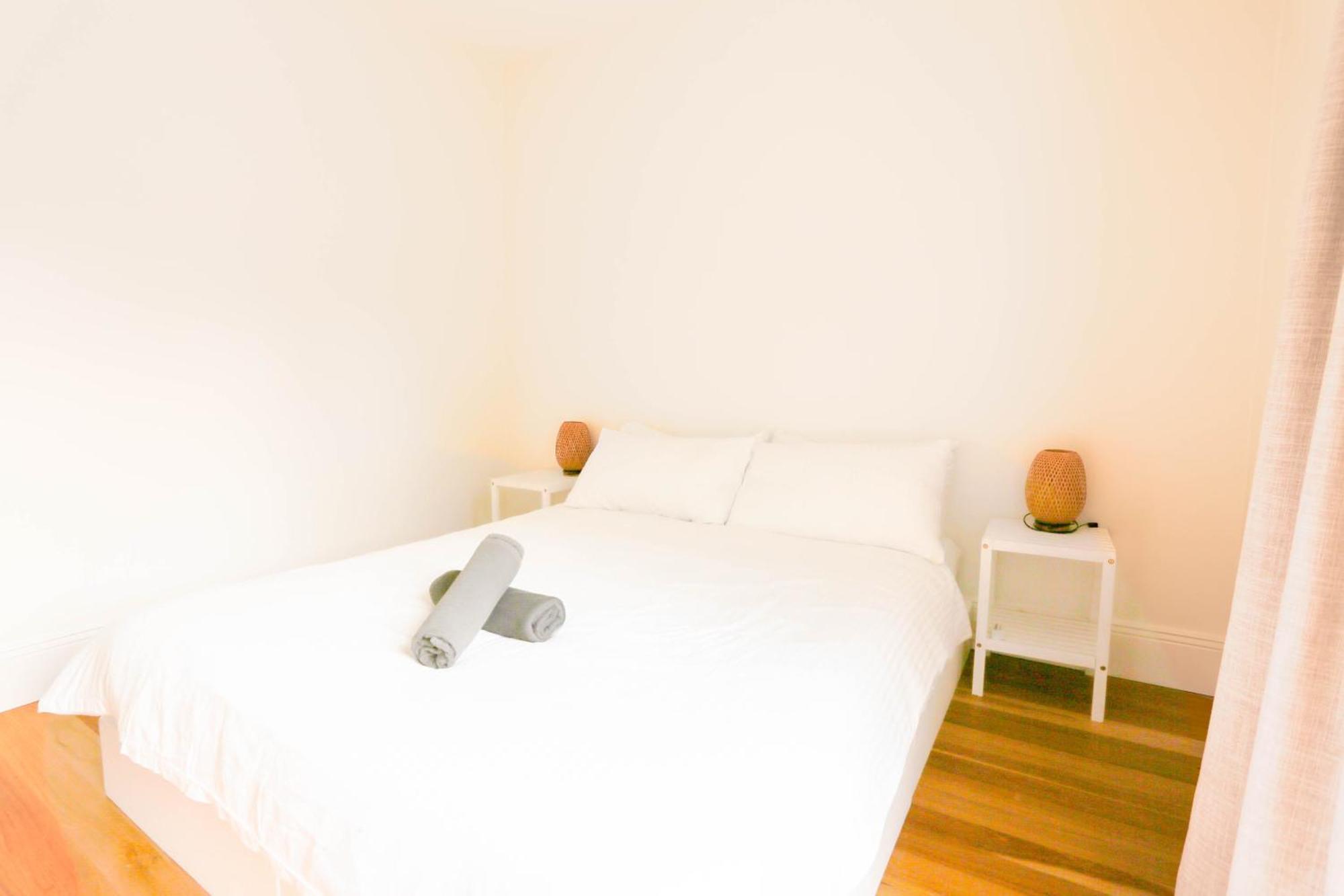 Elegant 1 Bedroom With Balcony Surry Hills 4 Sydney