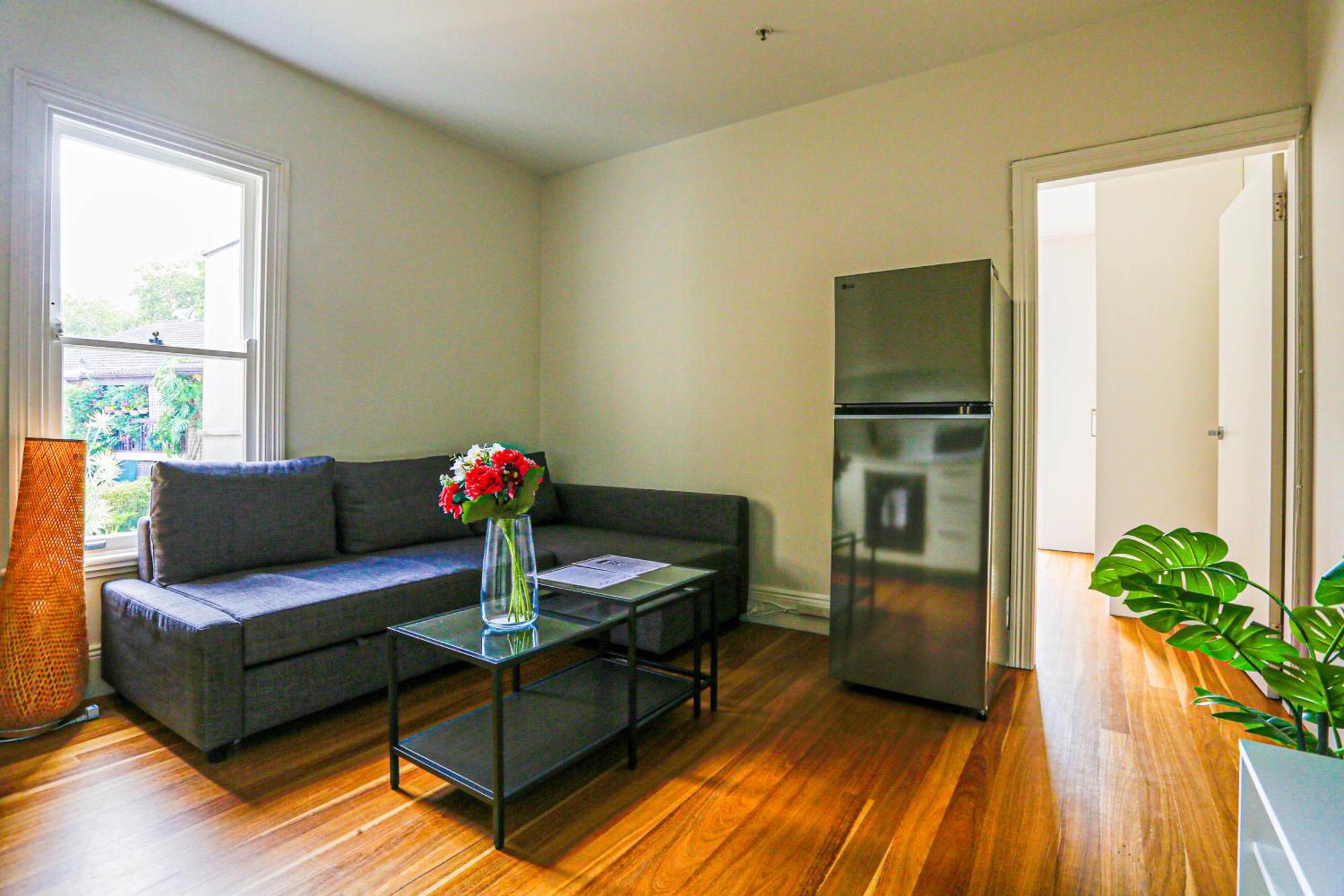 Elegant 1 Bedroom With Balcony Surry Hills 4 Sydney
