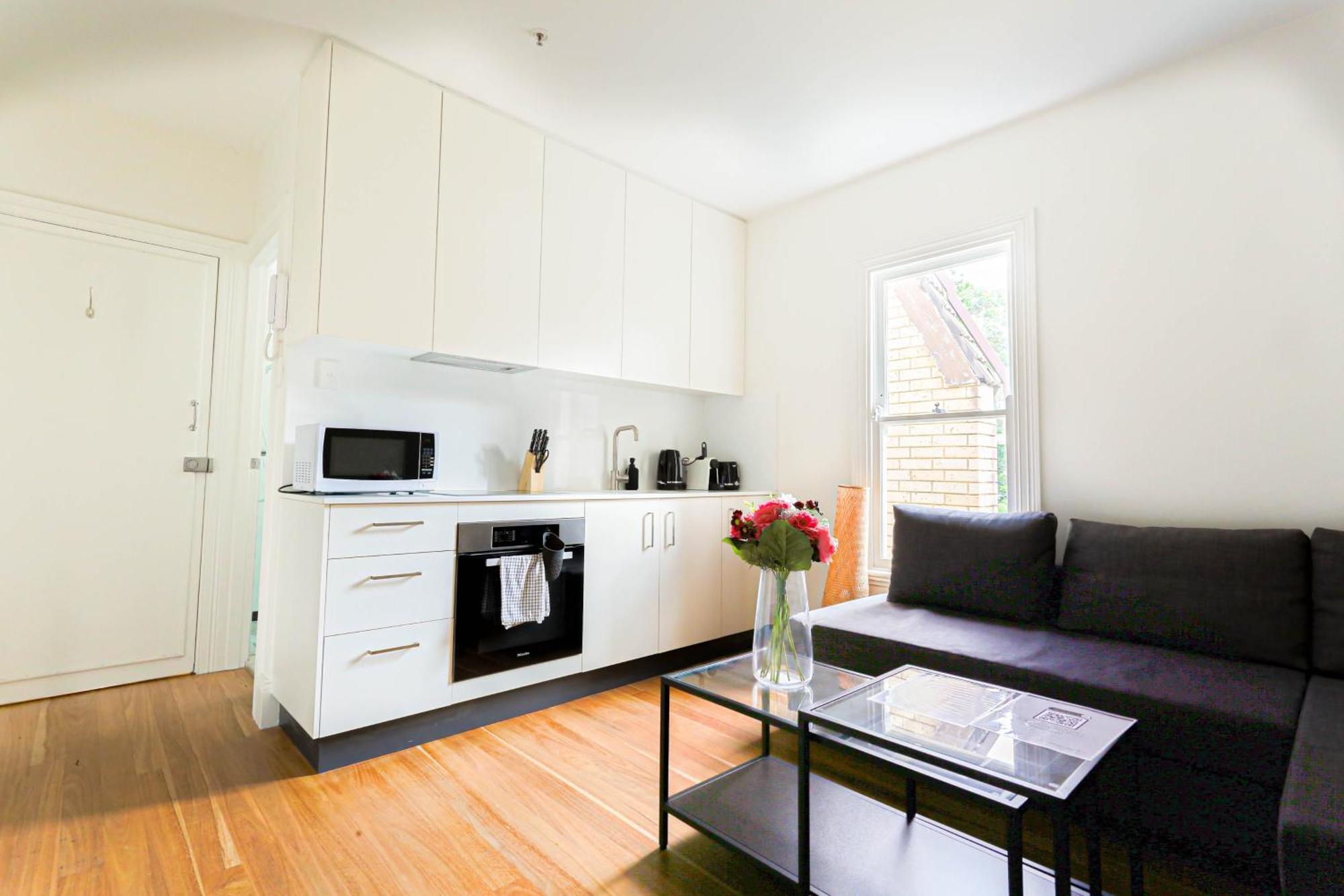 Elegant 1 Bedroom With Balcony Surry Hills * Sidney