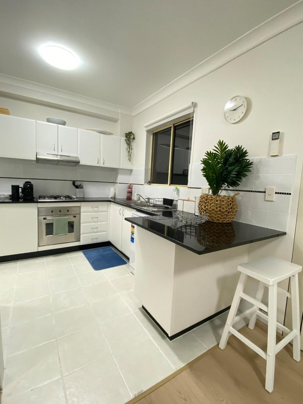 Kozyguru Homebush West 3-beds With Parking Apartamento Sidney
